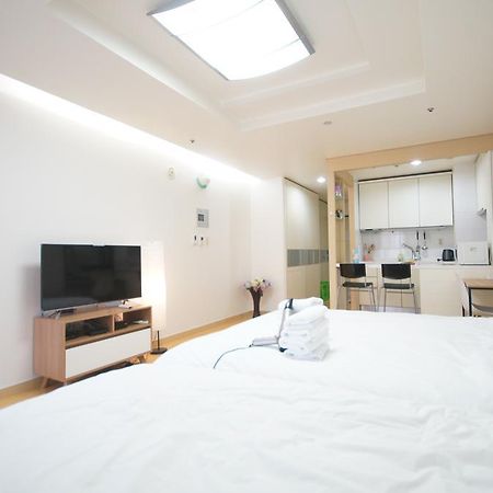 Enjoy Budget Apartment In Gangnam 2 Сеул Екстер'єр фото