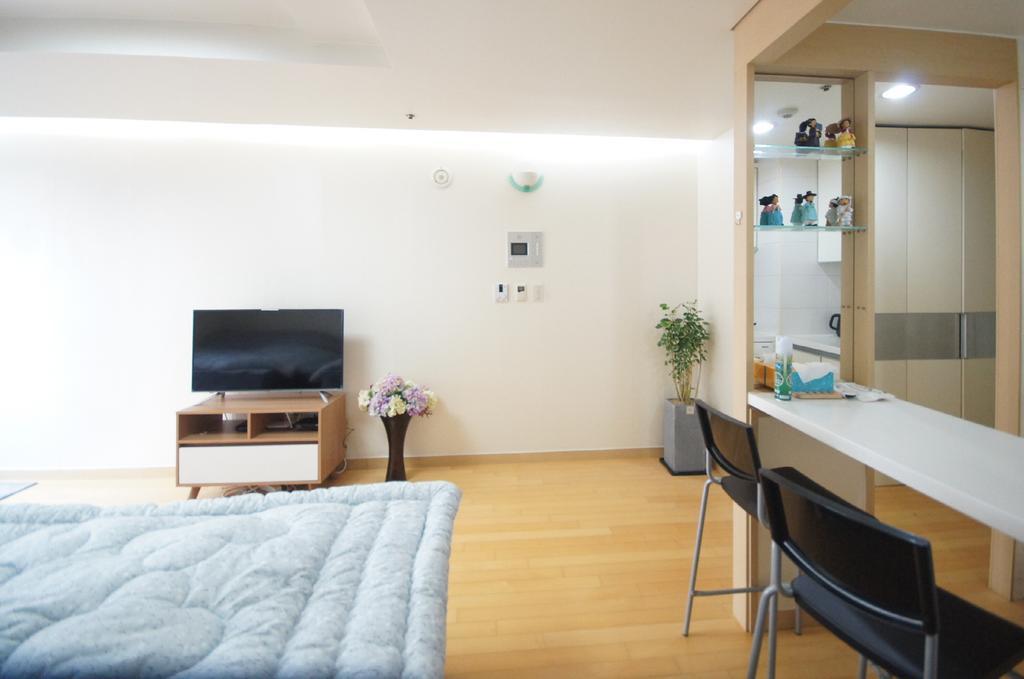 Enjoy Budget Apartment In Gangnam 2 Сеул Екстер'єр фото