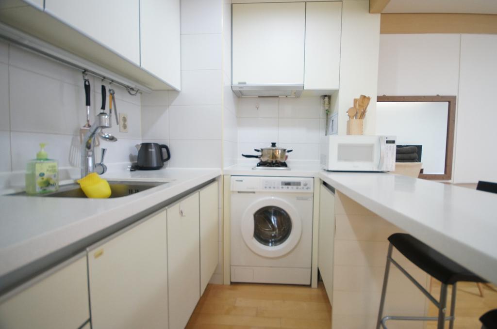 Enjoy Budget Apartment In Gangnam 2 Сеул Екстер'єр фото